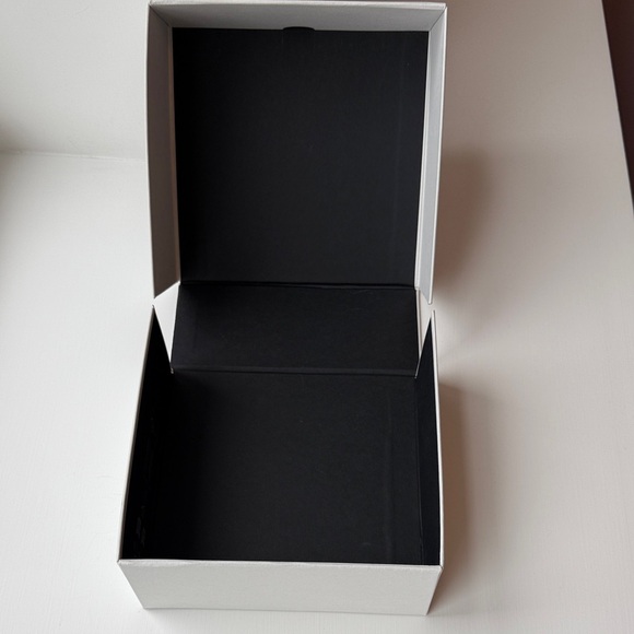 Loewe White Black Small Gift Box Storage Box - Picture 4 of 11